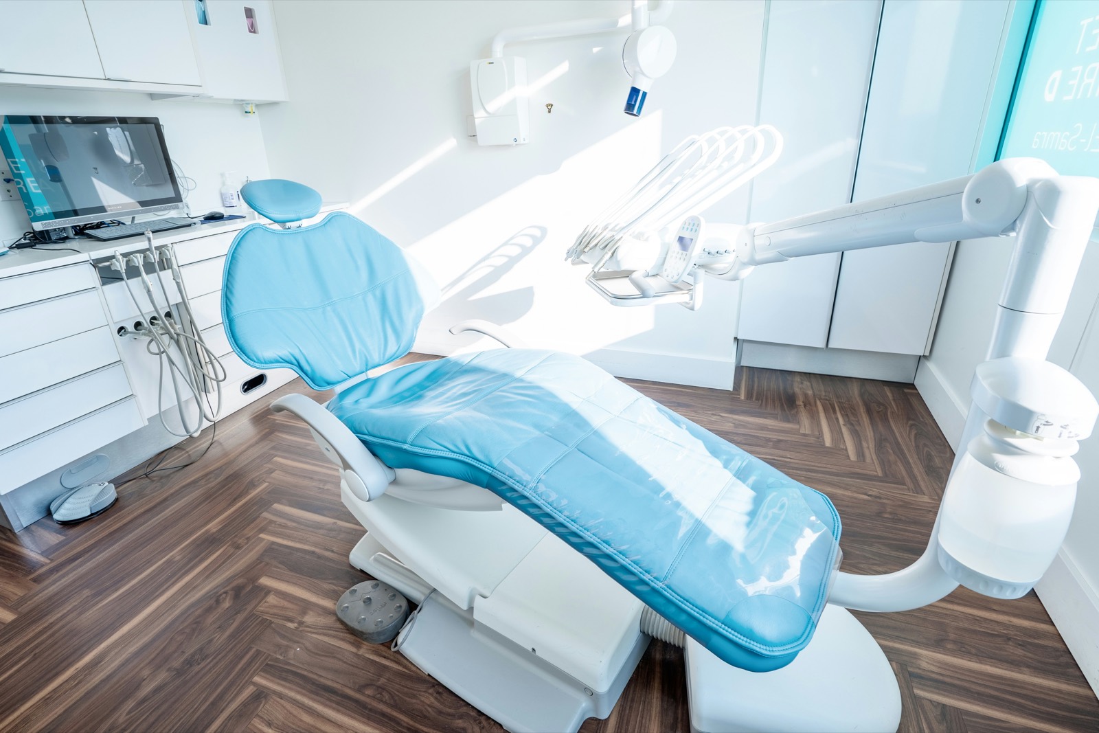 Clean dental operatory with a comfortable treatment chair prepared for a follow-up visit